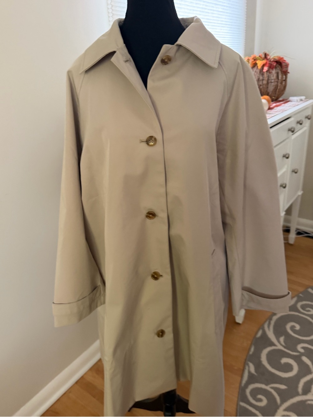 Banana Republic Light Beige Classic Trench Coat